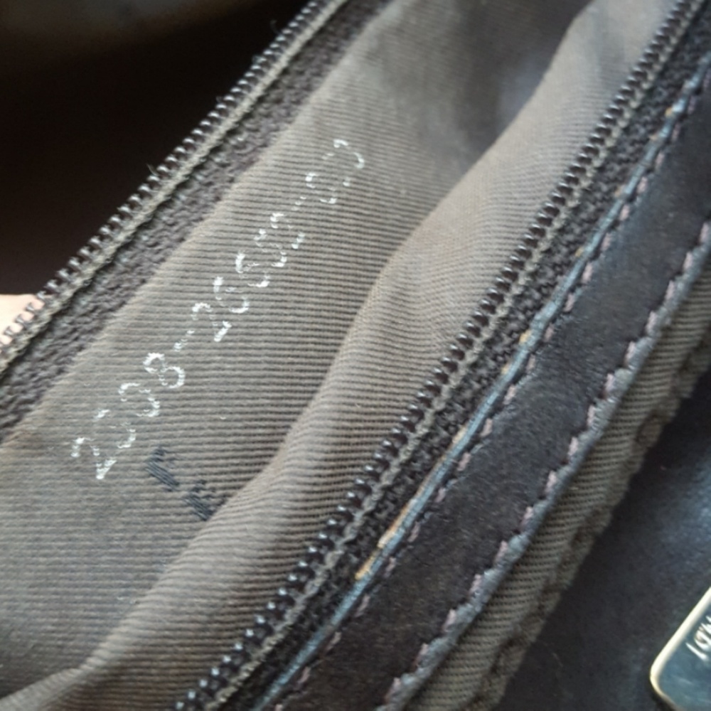 Authentic Fendi Pequin handbag     9 x 12 x 4 - Picture 3 of 9